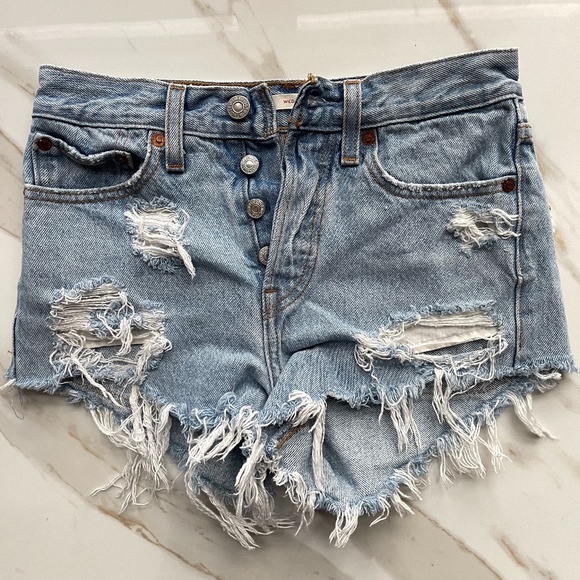 Levi's Distressed High Waisted Cut-Off Shorts - Picture 1 of 5